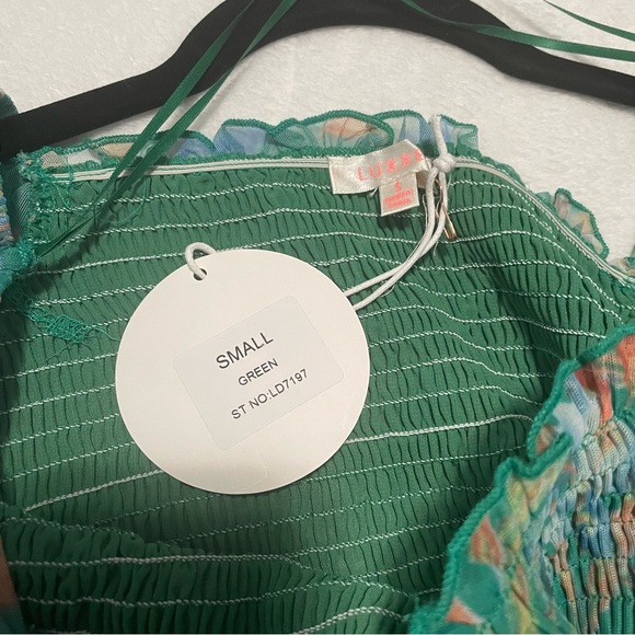 NWT In The Tropics Smocked Dress - Picture 10 of 12